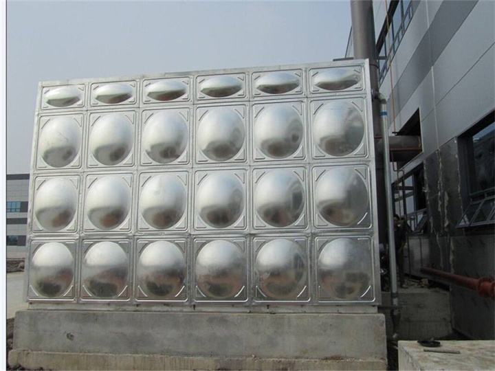 <b><font color='#333333'>常州不锈钢水箱在管道连接上的四种方式 君如水箱</font></b>